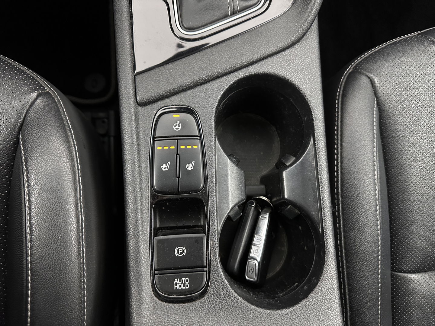 Kia Niro 1.6 GDi Hybrid DynamicPlusLine (INCL.BTW) Aut. *LEATHER | FULL-LED | ADAPTIVE-CRUISE | BLIND-SPOT | HEATED-COMFORTSEATS | CAMERA | KEYLESS | AMBIENT-LIGHT | NAVI-FULLMAP | 16''ALU | TOWBAR*