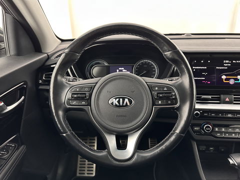 Kia Niro 1.6 GDi Hybrid DynamicPlusLine (INCL.BTW) Aut. *LEATHER | FULL-LED | ADAPTIVE-CRUISE | BLIND-SPOT | HEATED-COMFORTSEATS | CAMERA | KEYLESS | AMBIENT-LIGHT | NAVI-FULLMAP | 16''ALU | TOWBAR*