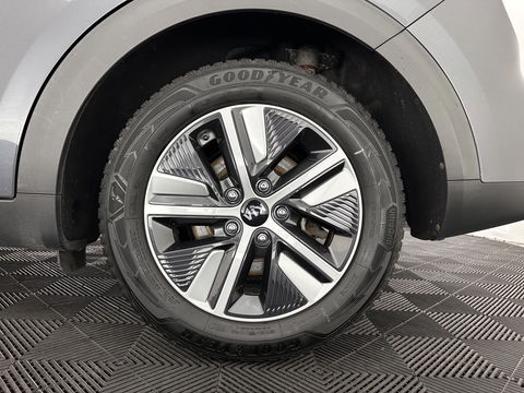 Kia Niro 1.6 GDi Hybrid DynamicPlusLine (INCL.BTW) Aut. *LEATHER | FULL-LED | ADAPTIVE-CRUISE | BLIND-SPOT | HEATED-COMFORTSEATS | CAMERA | KEYLESS | AMBIENT-LIGHT | NAVI-FULLMAP | 16''ALU | TOWBAR*