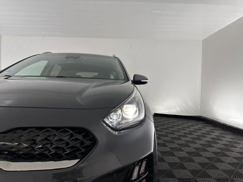 Kia Niro 1.6 GDi Hybrid DynamicPlusLine (INCL.BTW) Aut. *LEATHER | FULL-LED | ADAPTIVE-CRUISE | BLIND-SPOT | HEATED-COMFORTSEATS | CAMERA | KEYLESS | AMBIENT-LIGHT | NAVI-FULLMAP | 16''ALU | TOWBAR*