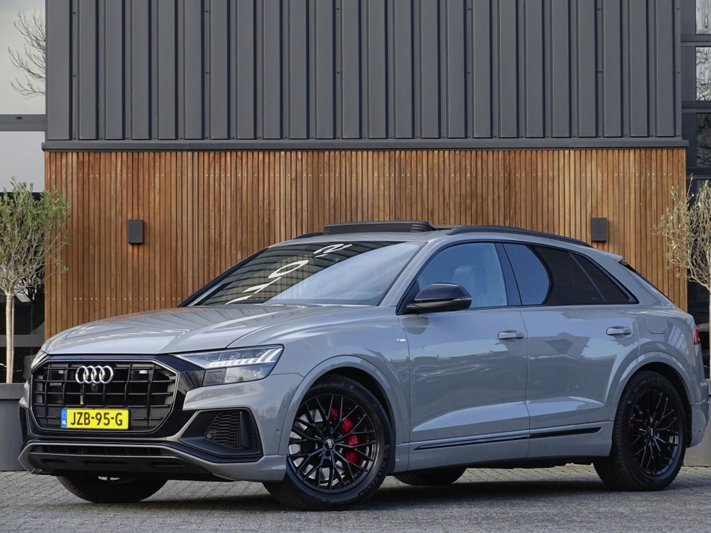 Audi Q8 60 TFSIe 462PK Quattro / Audi Exclusive / Nardo grey / 360°