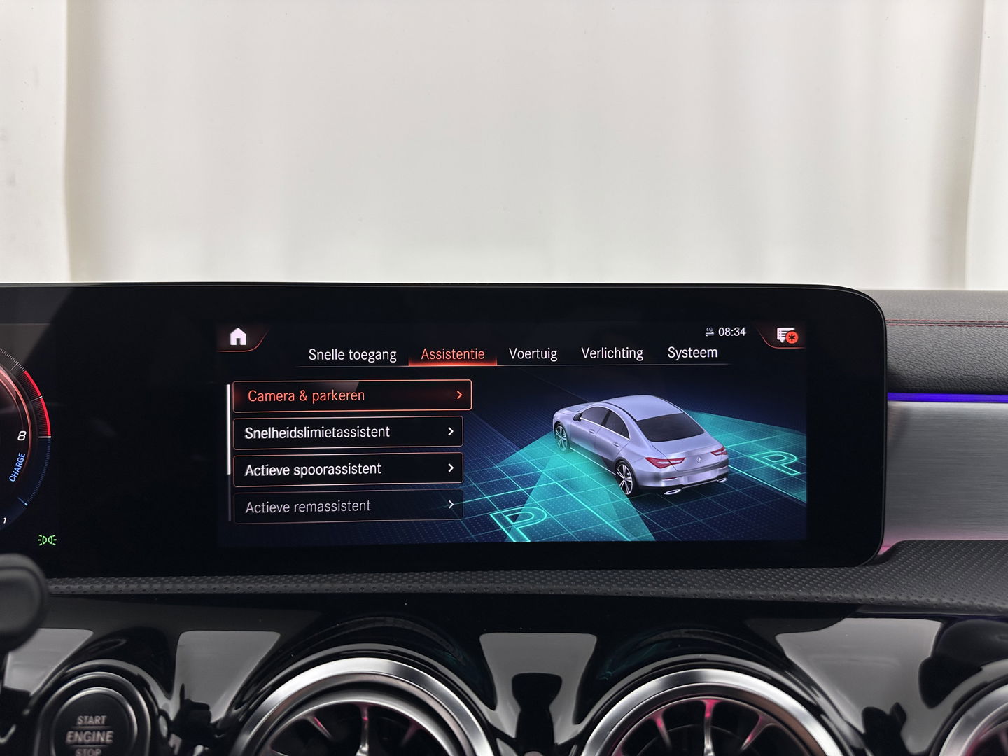 Mercedes-Benz CLA-Klasse 250 e AMG Line *PANO | WIDESCREEN-DIGI-COCKPIT | FULL-LED | AMBIENT-LIGHT | LEATHER-MICROFIBRE | CAMERA | M-BUX-NAVI | ECC | SHIFT-PADDLES | PDC | CRUISE | DAB | HEATED-SPORTSEATS | 18"ALU*