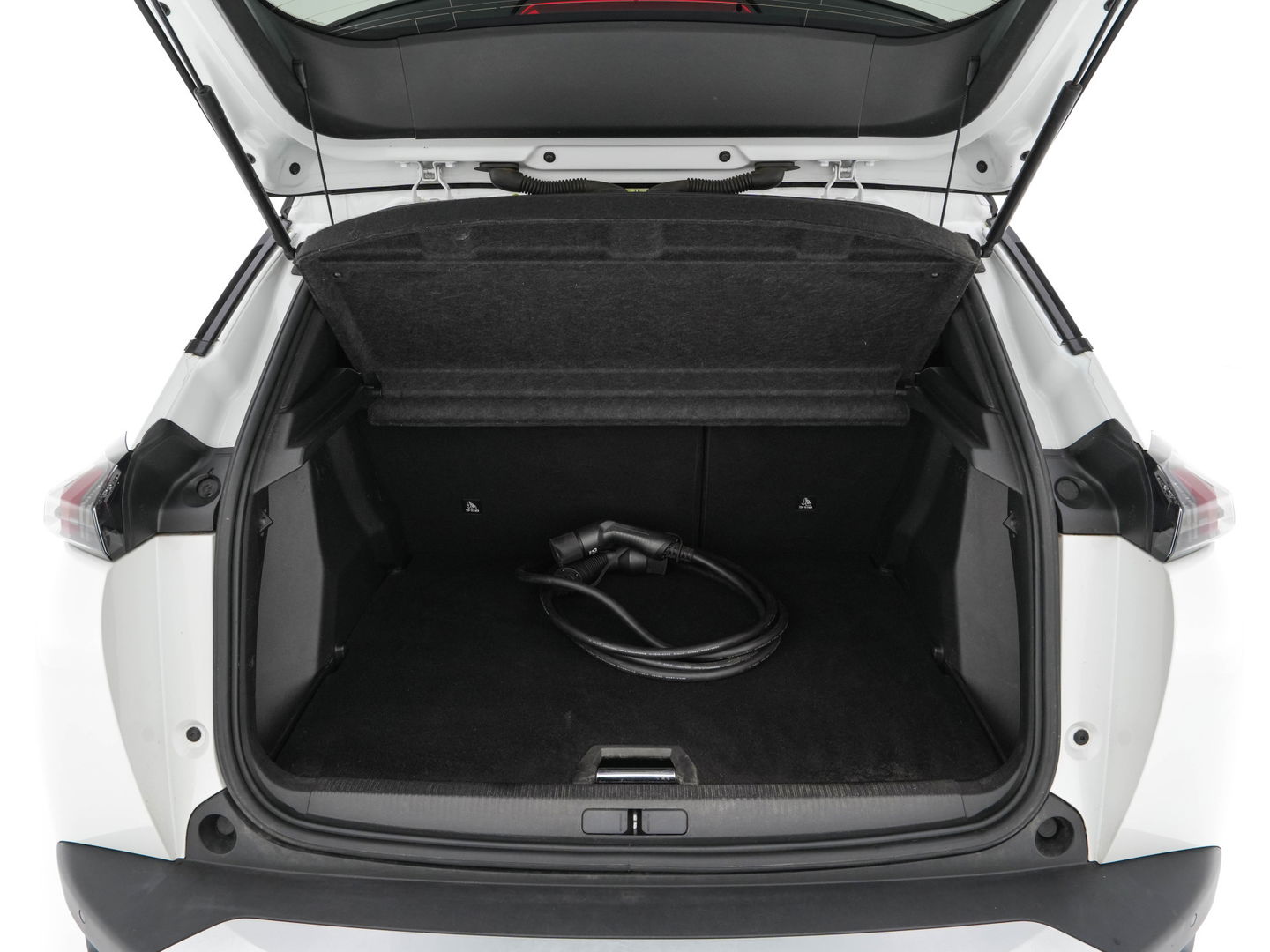 Peugeot e-2008 EV GT 50 kWh {SOH-91%} Aut. *DIGI-COCKPIT | FULL-LED | BLIS | KEYLESS | LEATHER-FABRIC | CAMERA | CARPLAY | CCS-FASTLOADER | DAB+ | NAVI-FULLMAP | ECC | PDC | SPORT-SEATS | AMBIENT-LIGHT | PRIVACY-GLASS | 17''ALU*