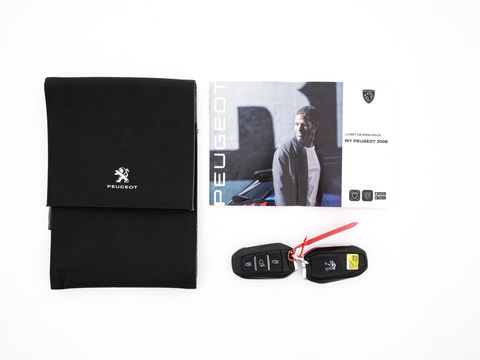 Peugeot e-2008 EV GT 50 kWh {SOH-91%} Aut. *DIGI-COCKPIT | FULL-LED | BLIS | KEYLESS | LEATHER-FABRIC | CAMERA | CARPLAY | CCS-FASTLOADER | DAB+ | NAVI-FULLMAP | ECC | PDC | SPORT-SEATS | AMBIENT-LIGHT | PRIVACY-GLASS | 17''ALU*