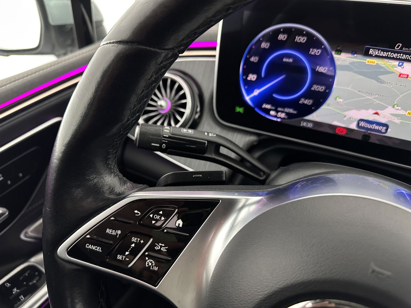 Mercedes-Benz EQE 300 Luxury Line 89 kWh [ 3-Fase-22kW ] {SOH-94%} (INCL-BTW) Aut. *PANO | FULL-LED | CRUISE | MEMORY-PACK | TOPVIEW | WIDESCREEN | BURMESTER | NAVI-FULLMAP | DAB | COMFORT-SEATS | ECC | SHIFTPADDLES | CAMERA | PDC | PRIVACYGLASS | ...