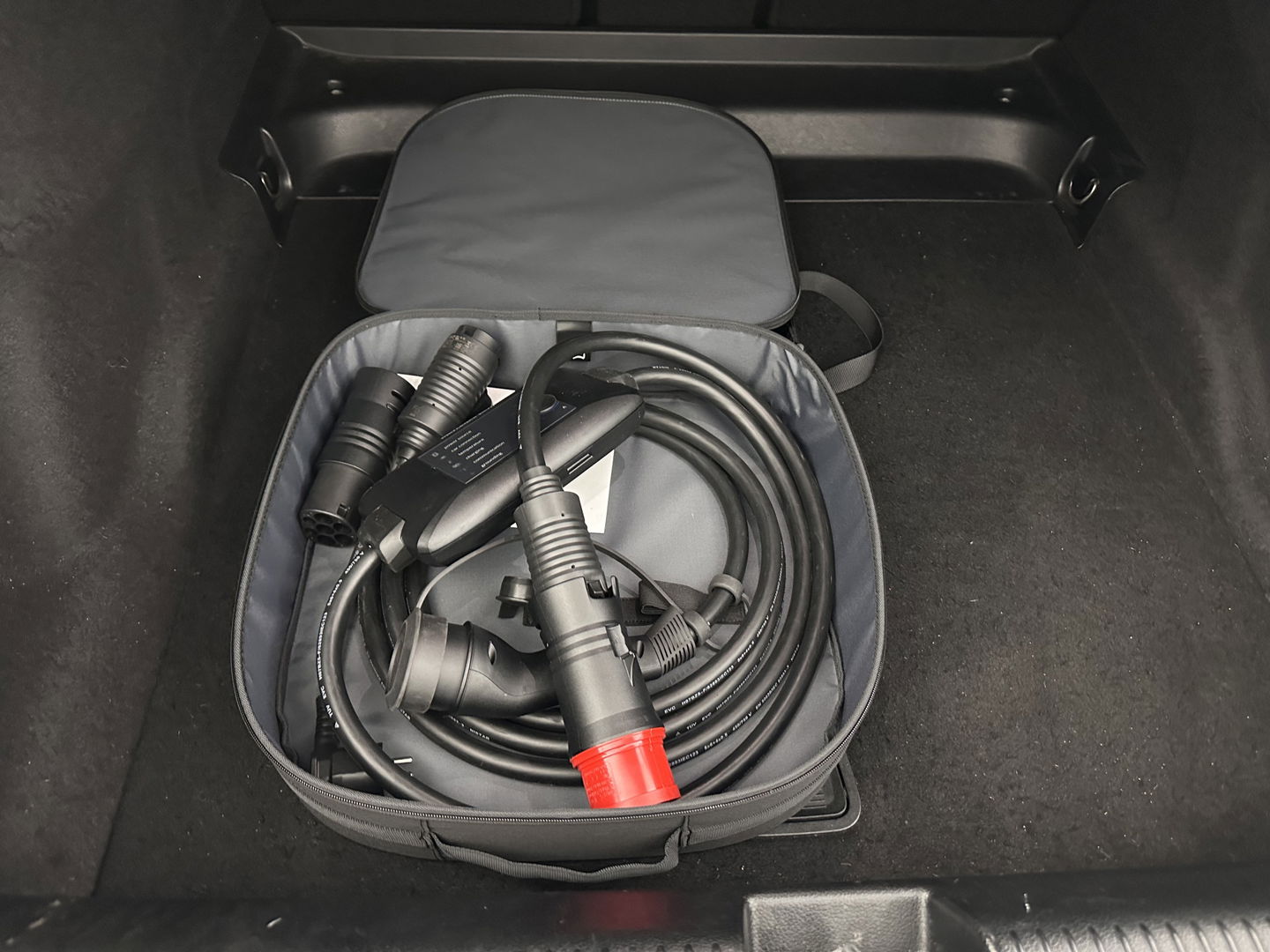 Mercedes-Benz EQE 300 Luxury Line 89 kWh [ 3-Fase-22kW ] {SOH-94%} (INCL-BTW) Aut. *PANO | FULL-LED | CRUISE | MEMORY-PACK | TOPVIEW | WIDESCREEN | BURMESTER | NAVI-FULLMAP | DAB | COMFORT-SEATS | ECC | SHIFTPADDLES | CAMERA | PDC | PRIVACYGLASS | ...