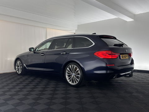 BMW 5 Serie Touring 530d High Executive Luxury-Line Aut. *PANO | BOWERS-WILKINS | LEATHER | FULL-LED | ADAPTIVE-CRUISE | BLINDSPOT | MEMORY-PACK | TOPVIEW | HEAD-UP | HEATED-COMFORTSEATS | DIGI-COCKPIT | NAVI-FULLMAP | TOWBAR | 19''ALU*