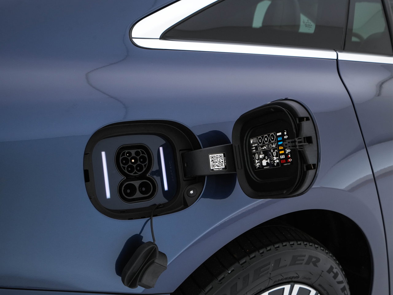 Mercedes-Benz EQS