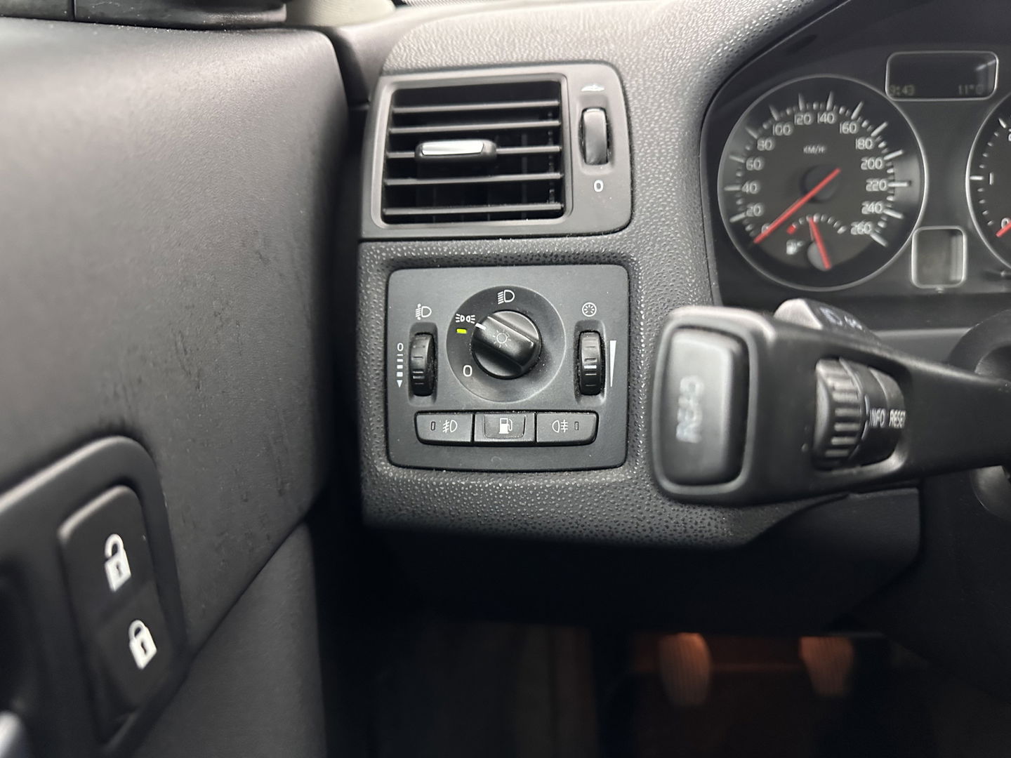 Volvo C30 1.6 D2 Kinetic *AIRCO | CRUISE | COMFORT-SEATS | 16''ALU*