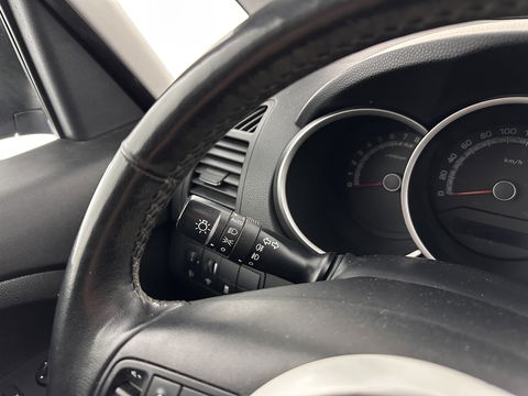 Kia Venga 1.6 CVVT DynamicPLusLine Aut. *PANO | NAVI-FULLMAP | CAMERA | COMFORT-SEATS | ECC | PDC | CRUISE | 16''ALU | TOWBAR*