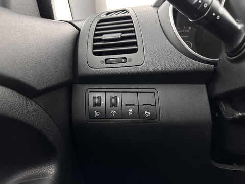 Kia Venga 1.6 CVVT DynamicPLusLine Aut. *PANO | NAVI-FULLMAP | CAMERA | COMFORT-SEATS | ECC | PDC | CRUISE | 16''ALU | TOWBAR*