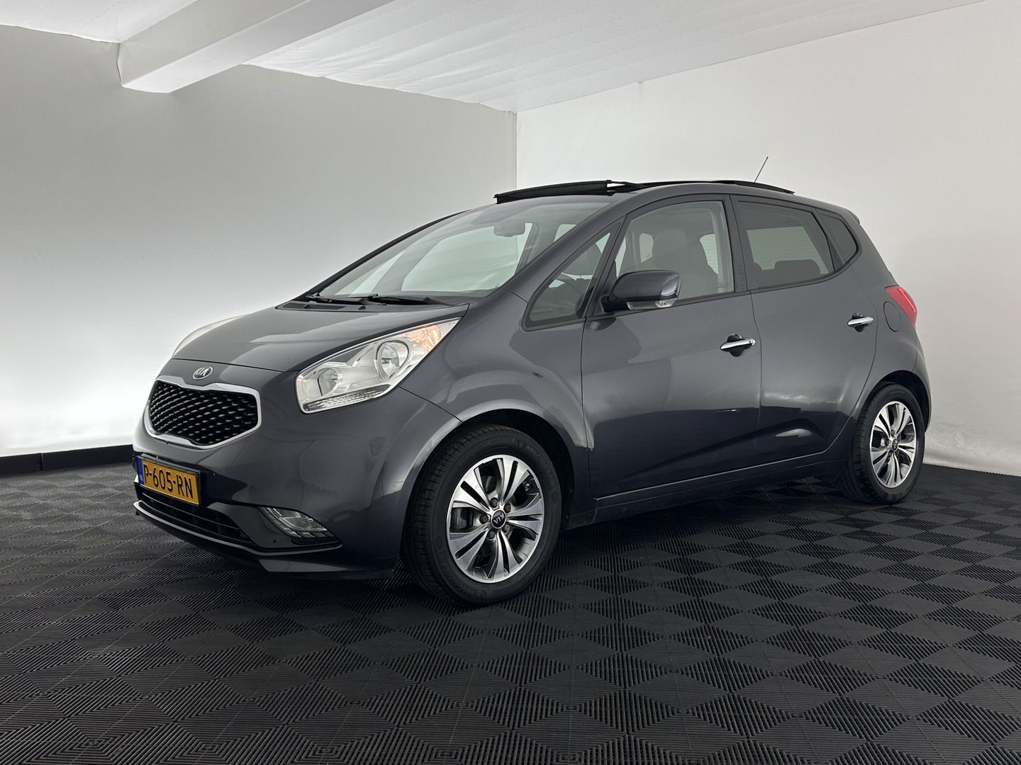 Kia Venga 1.6 CVVT DynamicPLusLine Aut. *PANO | NAVI-FULLMAP | CAMERA | COMFORT-SEATS | ECC | PDC | CRUISE | 16''ALU | TOWBAR*