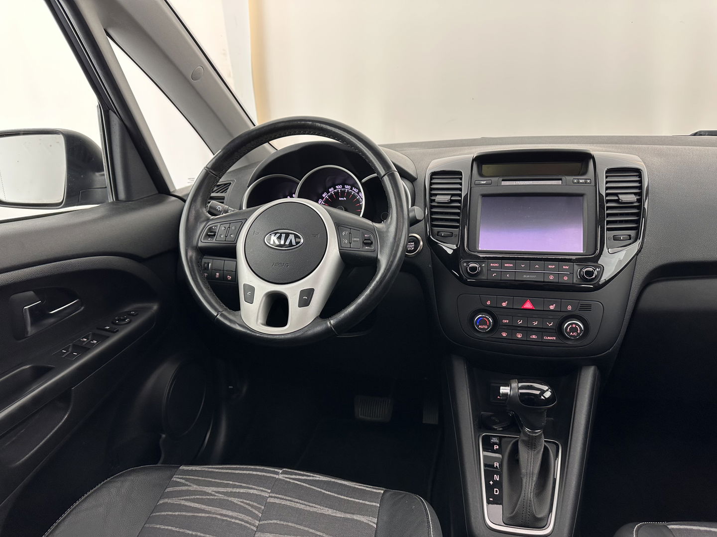 Kia Venga 1.6 CVVT DynamicPLusLine Aut. *PANO | NAVI-FULLMAP | CAMERA | COMFORT-SEATS | ECC | PDC | CRUISE | 16''ALU | TOWBAR*