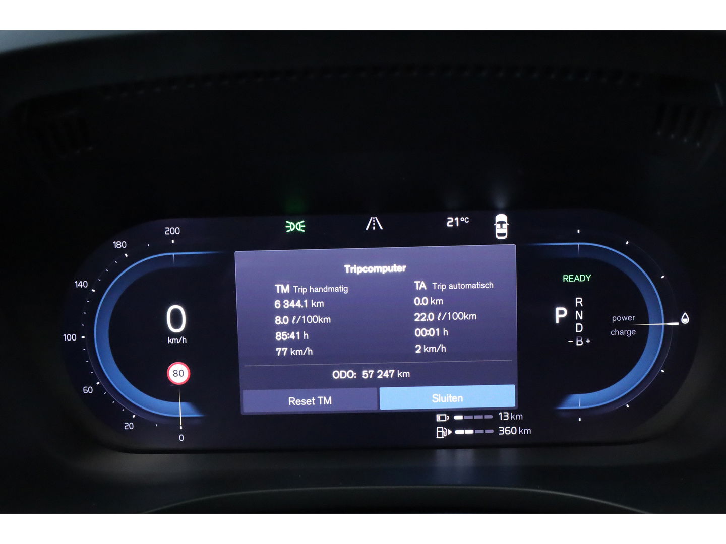 Volvo XC60 2.0 T6 Plug-in hybrid AWD Plus Bright | Pano-dak | Trekhaak | H&K Audio | ACC | Stoel + stuurverw. |