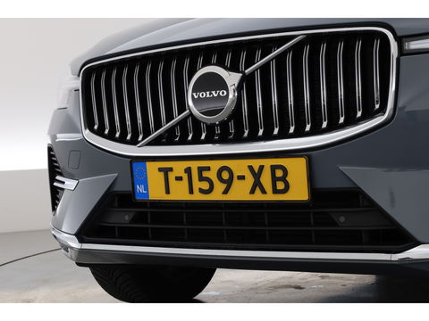 Volvo XC60 2.0 T6 Plug-in hybrid AWD Plus Bright | Pano-dak | Trekhaak | H&K Audio | ACC | Stoel + stuurverw. |
