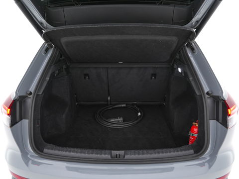 Audi Q4 e-tron 40 Launch edition S Competition 77 kWh [ 3-Fase ] {SOH-93%} (INCL-BTW) *HEATPUMP | LEATHER-FABRIC | MATRIX-LED | ADAPTIVE-CRUISE | HEATED-SPORTSEATS | AMBIENTLIGHT | DIGI-COCKPIT | CAMERA | KEYLESS | DAB+ | NAVI-FULLMAP | TOWBAR | PRIVACYGLASS | 21"AL