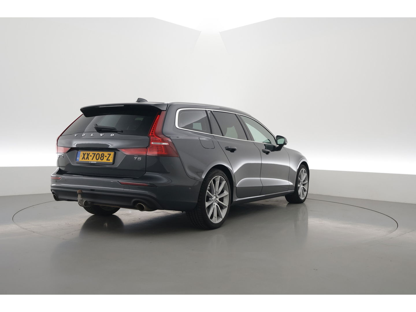 Volvo V60 2.0 T5 Momentum | Trekhaak | Leer | Adap. Cruise | Blis | standkachel | Stoel + stuurverw. |