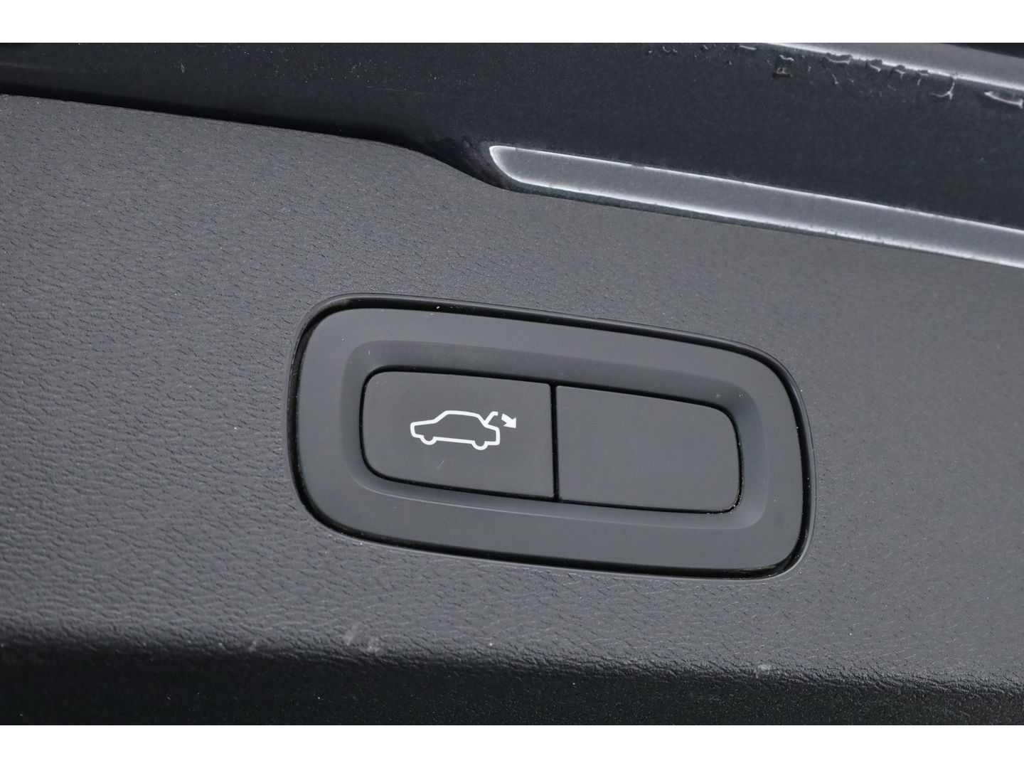 Volvo V60 2.0 T5 Momentum | Trekhaak | Leer | Adap. Cruise | Blis | standkachel | Stoel + stuurverw. |