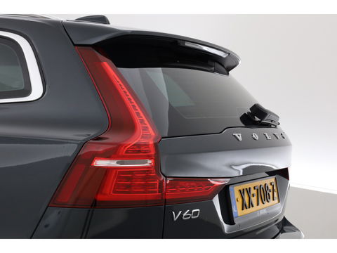 Volvo V60 2.0 T5 Momentum | Trekhaak | Leer | Adap. Cruise | Blis | standkachel | Stoel + stuurverw. |