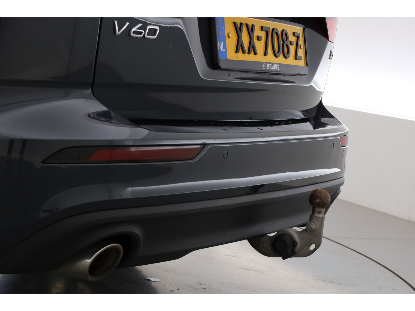 Volvo V60 2.0 T5 Momentum | Trekhaak | Leer | Adap. Cruise | Blis | standkachel | Stoel + stuurverw. |