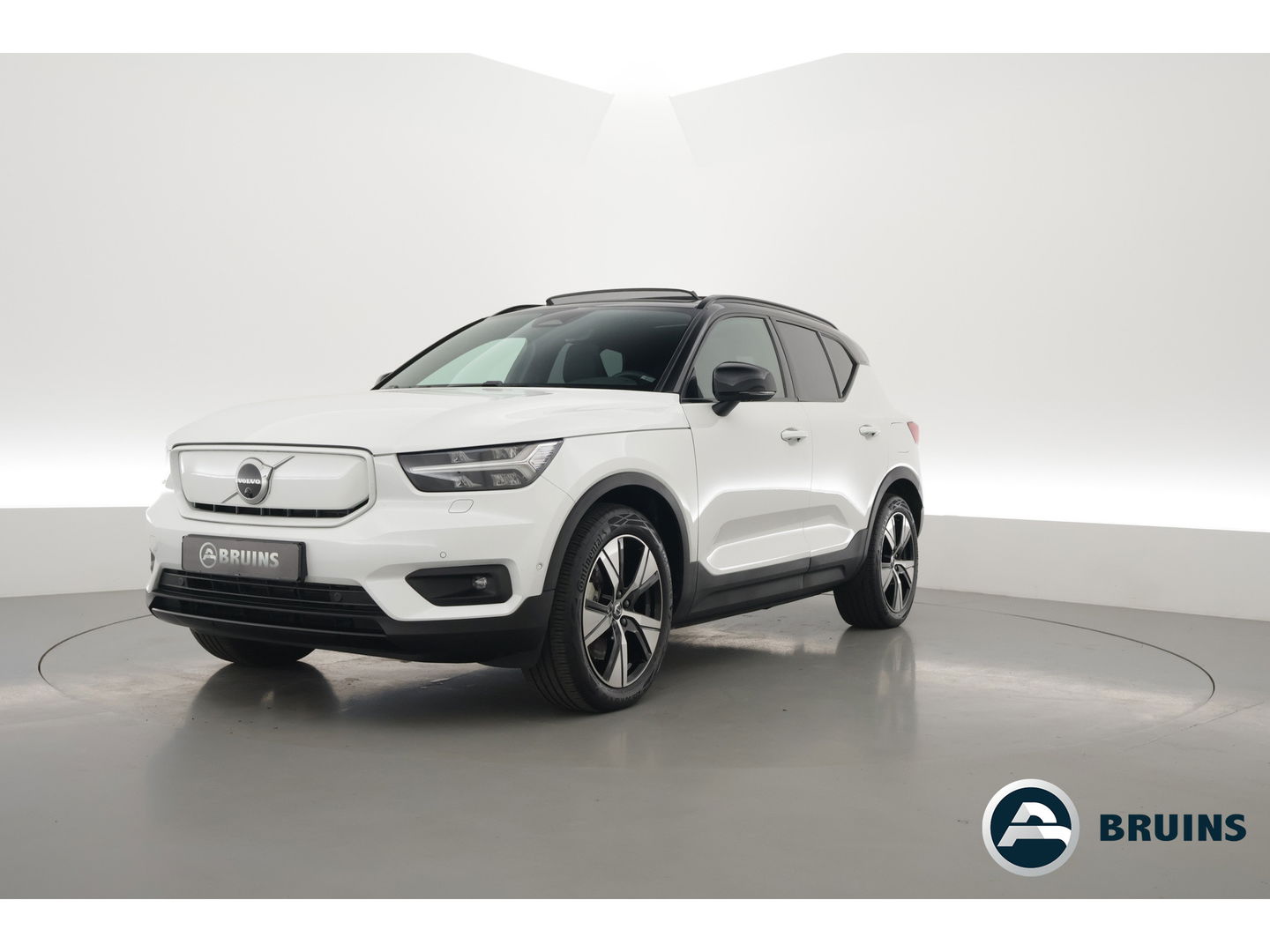 Volvo XC40 Recharge Twin Pro Pano-dak | Leer | Trekhaak | Adap. Cruise | 360 camera | 4x stoel+ stuurverw. |