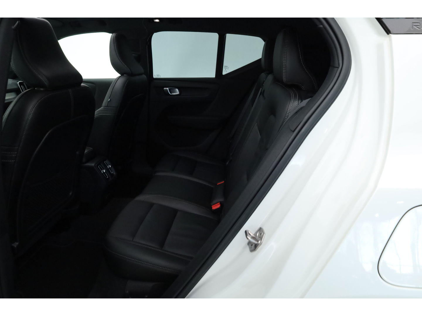 Volvo XC40 Recharge Twin Pro Pano-dak | Leer | Trekhaak | Adap. Cruise | 360 camera | 4x stoel+ stuurverw. |