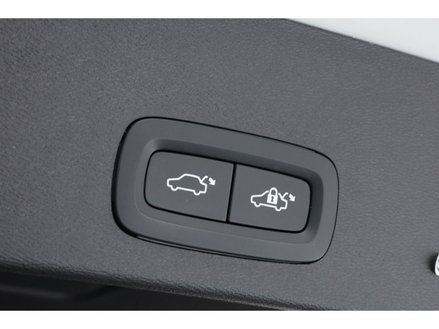 Volvo XC40 Recharge Twin Pro Pano-dak | Leer | Trekhaak | Adap. Cruise | 360 camera | 4x stoel+ stuurverw. |