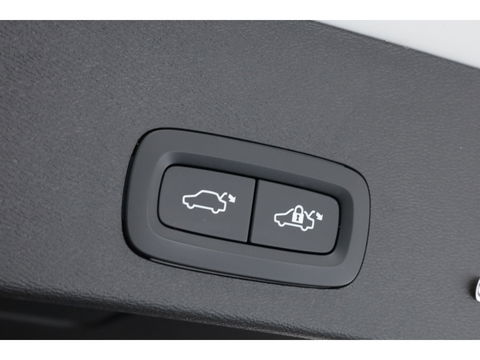 Volvo XC40 Recharge Twin Pro Pano-dak | Leer | Trekhaak | Adap. Cruise | 360 camera | 4x stoel+ stuurverw. |