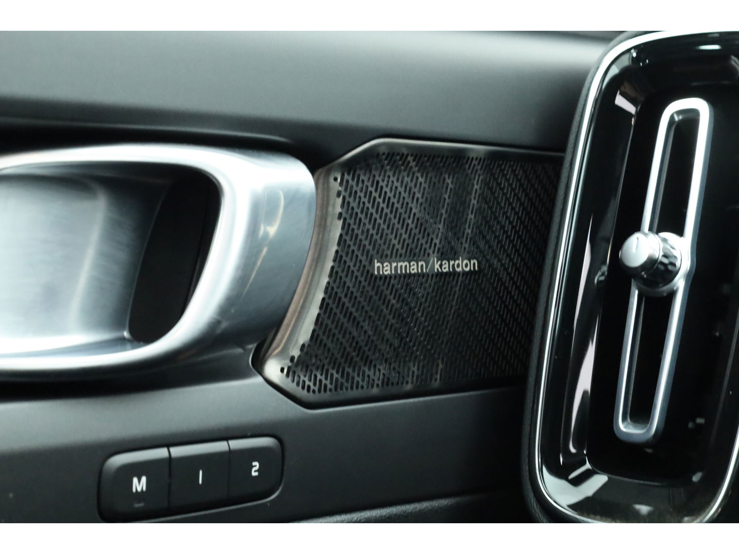 Volvo XC40 Recharge Twin Pro Pano-dak | Leer | Trekhaak | Adap. Cruise | 360 camera | 4x stoel+ stuurverw. |