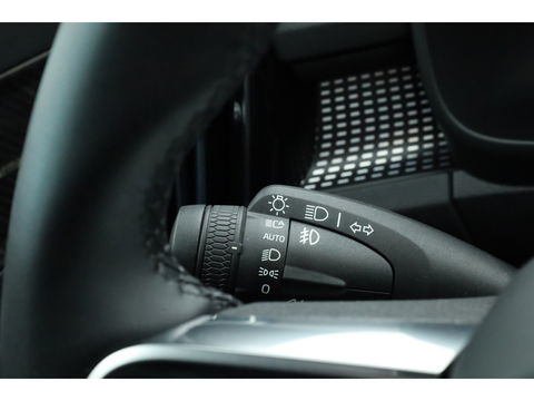 Volvo XC40 Recharge Twin Pro Pano-dak | Leer | Trekhaak | Adap. Cruise | 360 camera | 4x stoel+ stuurverw. |
