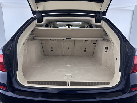 BMW 5 Serie Touring 530d High Executive Luxury-Line Aut. *PANO | BOWERS-WILKINS | LEATHER | FULL-LED | ADAPTIVE-CRUISE | BLINDSPOT | MEMORY-PACK | TOPVIEW | HEAD-UP | HEATED-COMFORTSEATS | DIGI-COCKPIT | NAVI-FULLMAP | TOWBAR | 19''ALU*