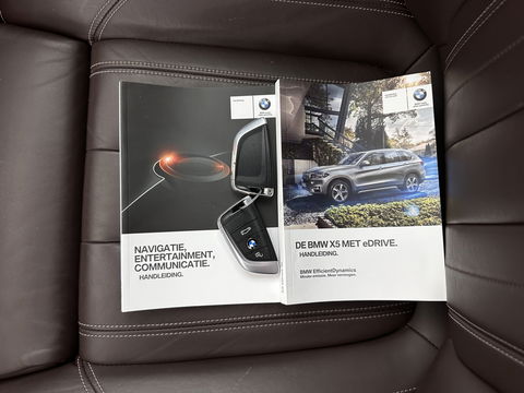 BMW X5 (Plug-In) xDrive40e M-Sportpack iPerformance High Executive Aut. *PANO | LEATHER | FULL-LED | MEMORY-PACK | BLINDSPOT | CAMERA | HIFI-SOUND | NAVI-FULLMAP | SHIFT-PADDLES | PRIVACYGLASS | ECC | HEAD-UP | PDC | CRUISE | 20''ALU*