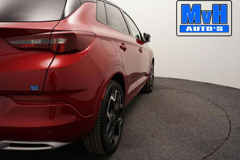 Opel Grandland 1.6 Turbo Plug-In Hybrid 4x4 Ultimate|300PK|BOMVOL!