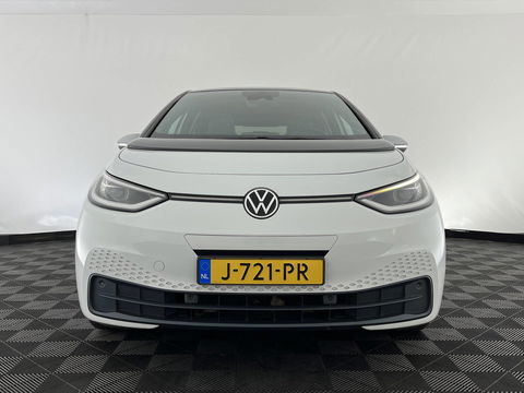 Volkswagen ID.3 First Max 58 kWh [ 3-Fase-11kW ] {SOH-89%} (INCL-BTW) *HEATPUMP | PANO | HEAD-UP | ADAPTIVE-CRUISE | IQ-LIGHTS | BLINDSPOT | CAMERA | KEYLESS | MICROFIBRE | AMBIENTLIGHT | NAVI-FULLMAP | DAB+ | ECC | HEATED-SPORTSEATS | DIGI-COCKPIT |