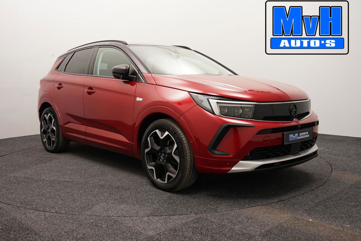 Opel Grandland 1.6 Turbo Plug-In Hybrid 4x4 Ultimate|300PK|BOMVOL!