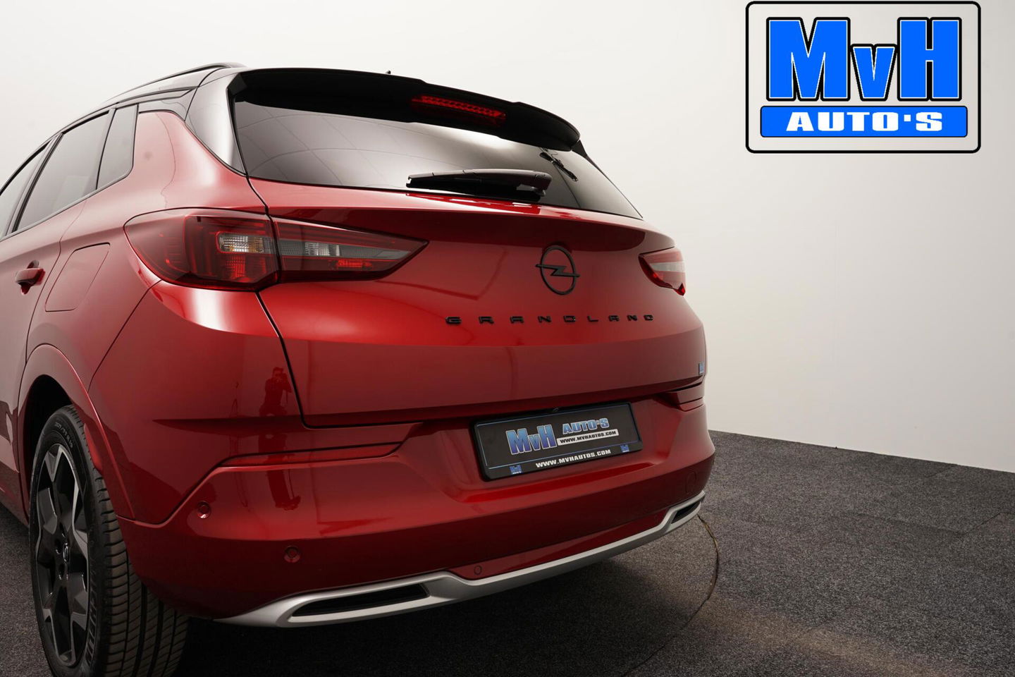 Opel Grandland 1.6 Turbo Plug-In Hybrid 4x4 Ultimate|300PK|BOMVOL!