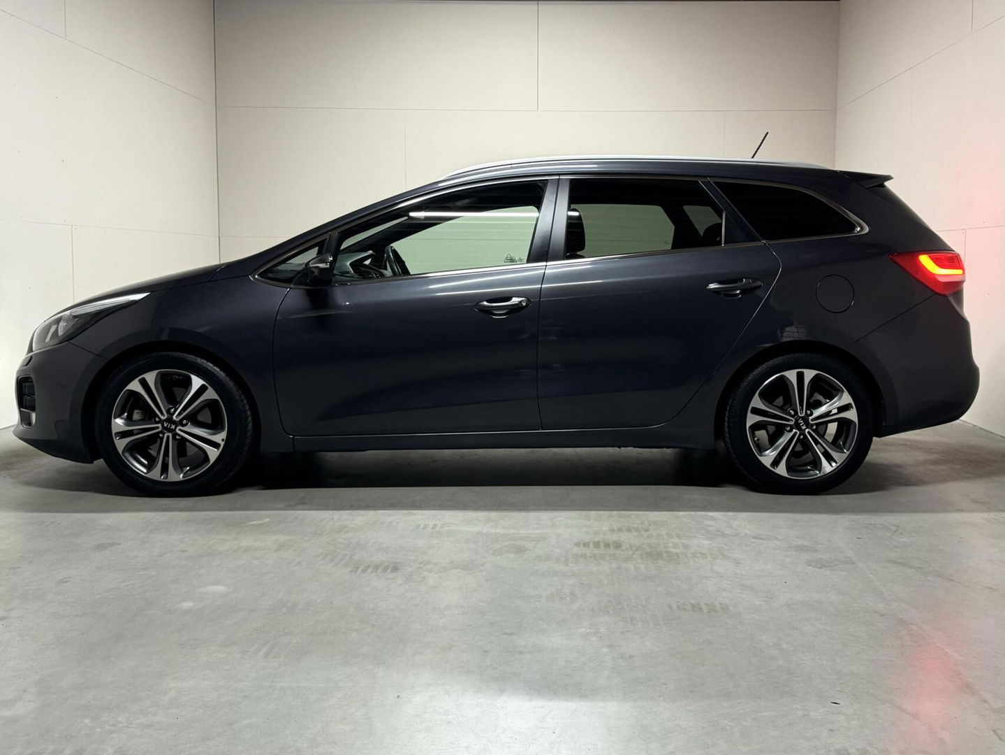 Kia cee'd Sportswagon 1.0 T-GDi GT-Line Clima Camera Stoel/Stuurverw. NAP