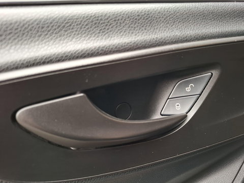 Mercedes-Benz Sprinter 311 2.2 CDI L2H1 / AIRCO / CAMERA / 3 ZITS / DEALER ONDERHOUDEN / NAVI