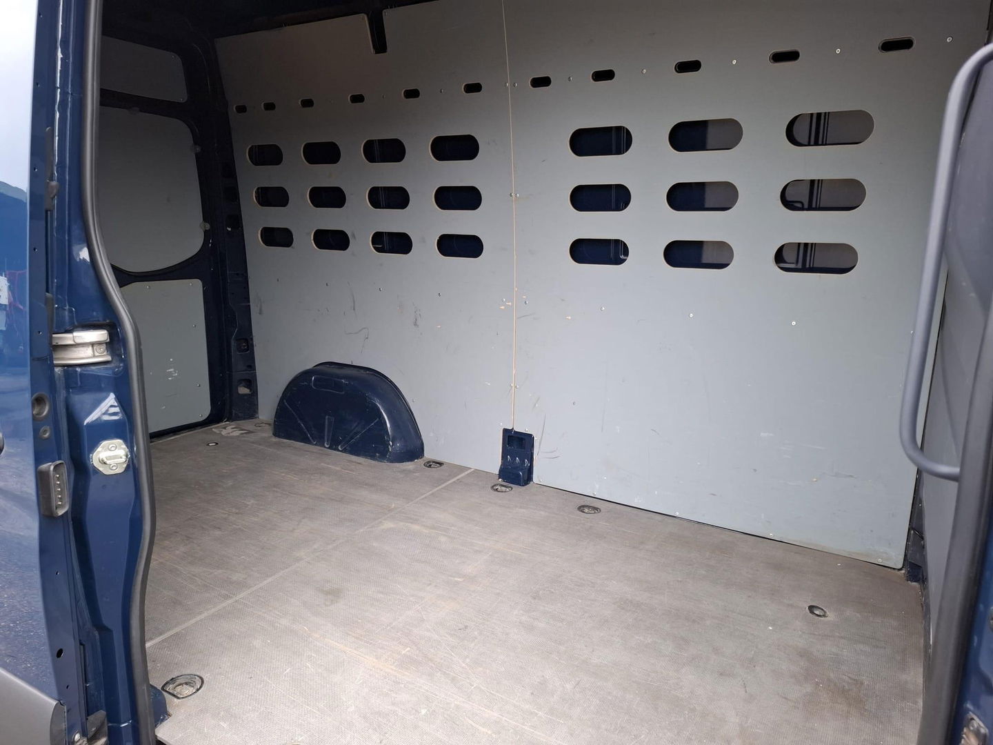 Mercedes-Benz Sprinter 311 2.2 CDI L2H1 / AIRCO / CAMERA / 3 ZITS / DEALER ONDERHOUDEN / NAVI