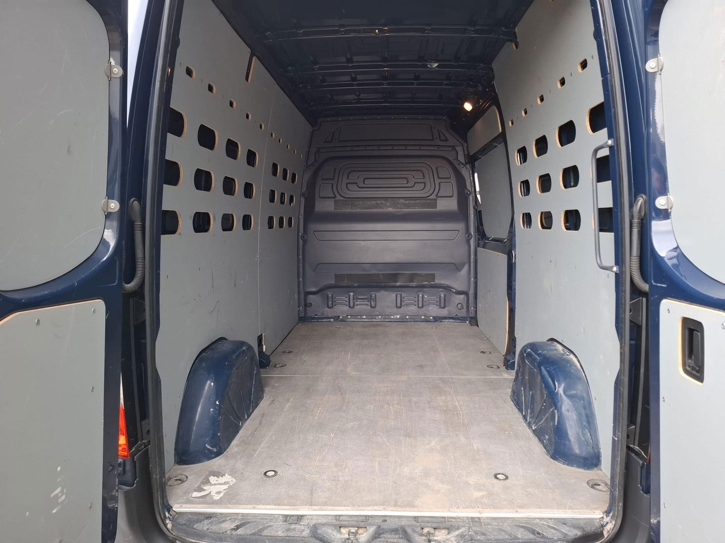 Mercedes-Benz Sprinter 311 2.2 CDI L2H1 / AIRCO / CAMERA / 3 ZITS / DEALER ONDERHOUDEN / NAVI