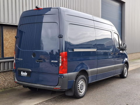 Mercedes-Benz Sprinter 311 2.2 CDI L2H1 / AIRCO / CAMERA / 3 ZITS / DEALER ONDERHOUDEN / NAVI