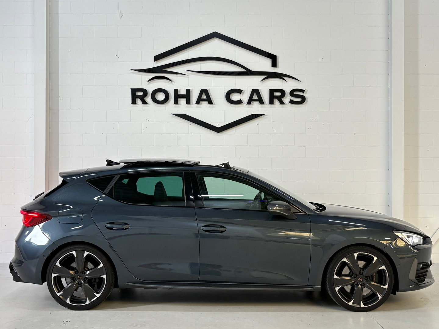 CUPRA Leon 2.0 TSI VZ 300 PK Pano*Keyless*Sfeer