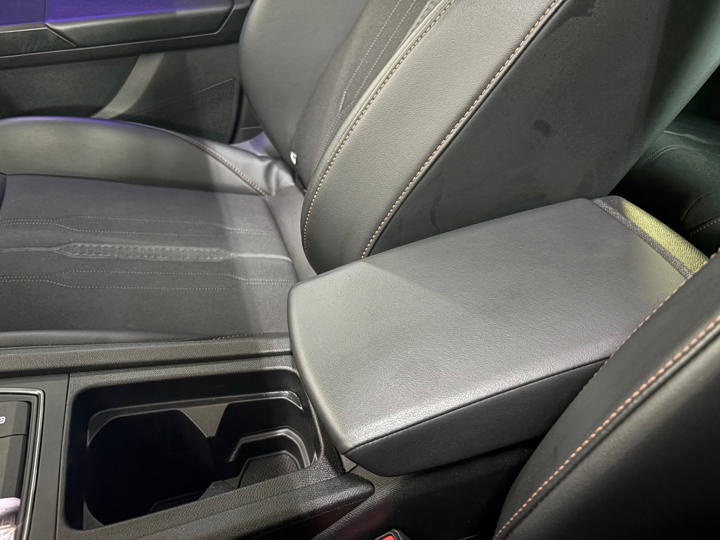 CUPRA Leon 2.0 TSI VZ 300 PK Pano*Keyless*Sfeer