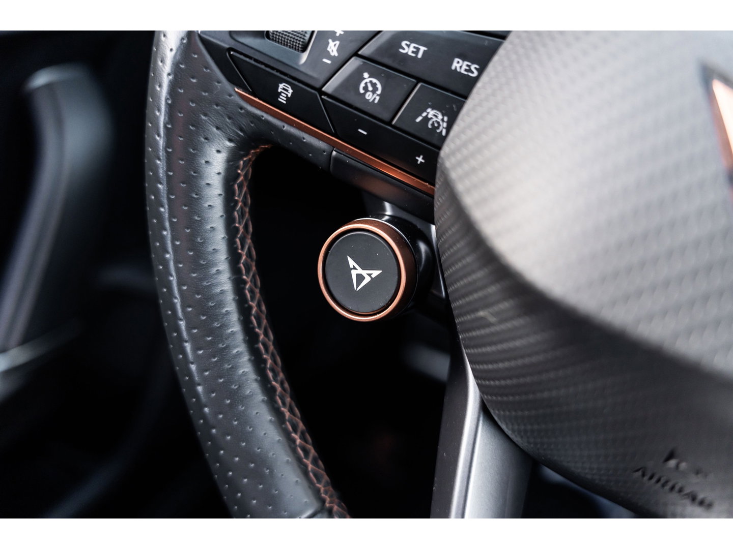 CUPRA Formentor 2.0 TSI VZ 4DRIVE KEYLESS CAMERA BEATS 20"