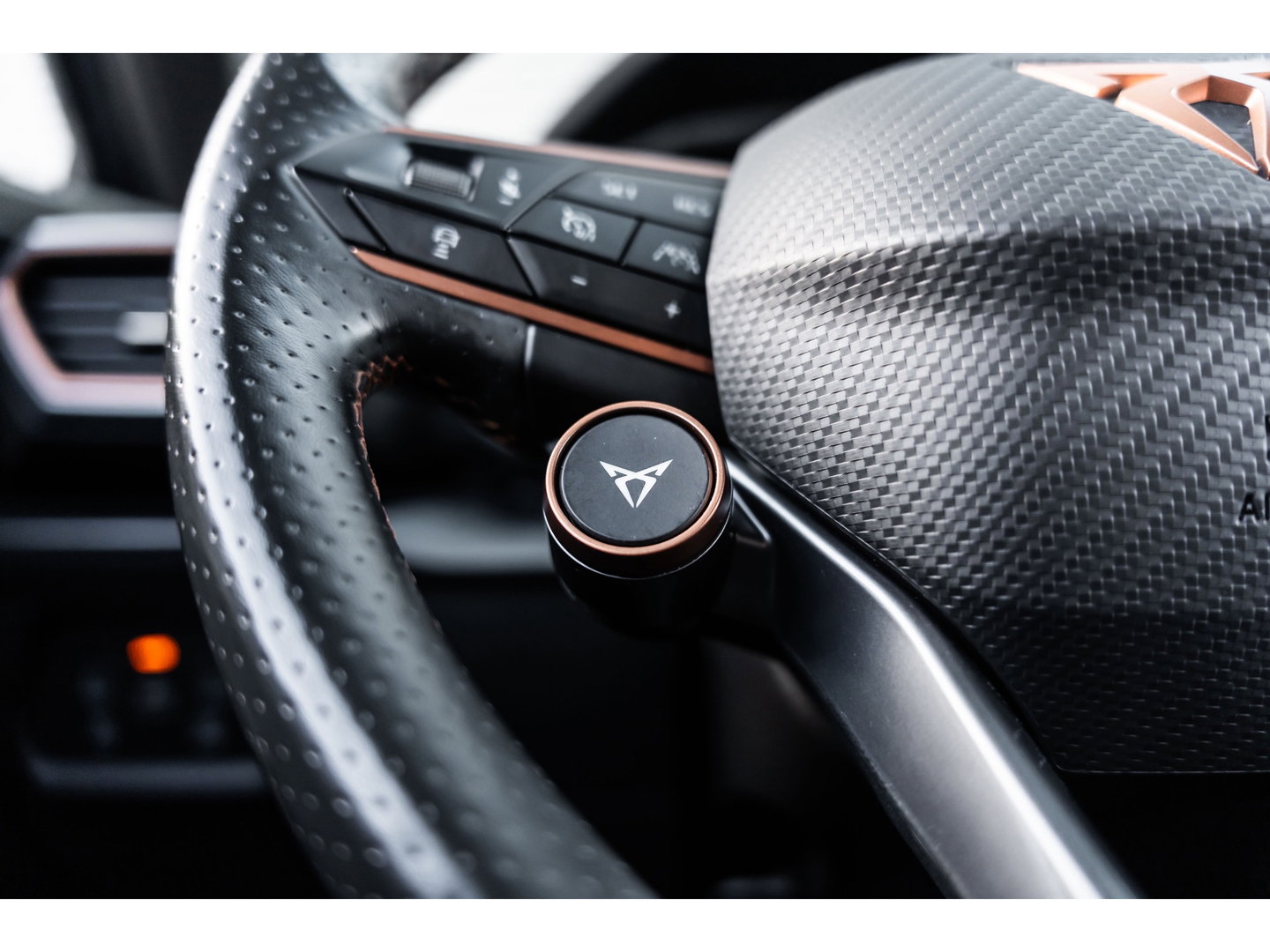 CUPRA Formentor 2.0 TSI VZ 4DRIVE KEYLESS CAMERA BEATS 20"