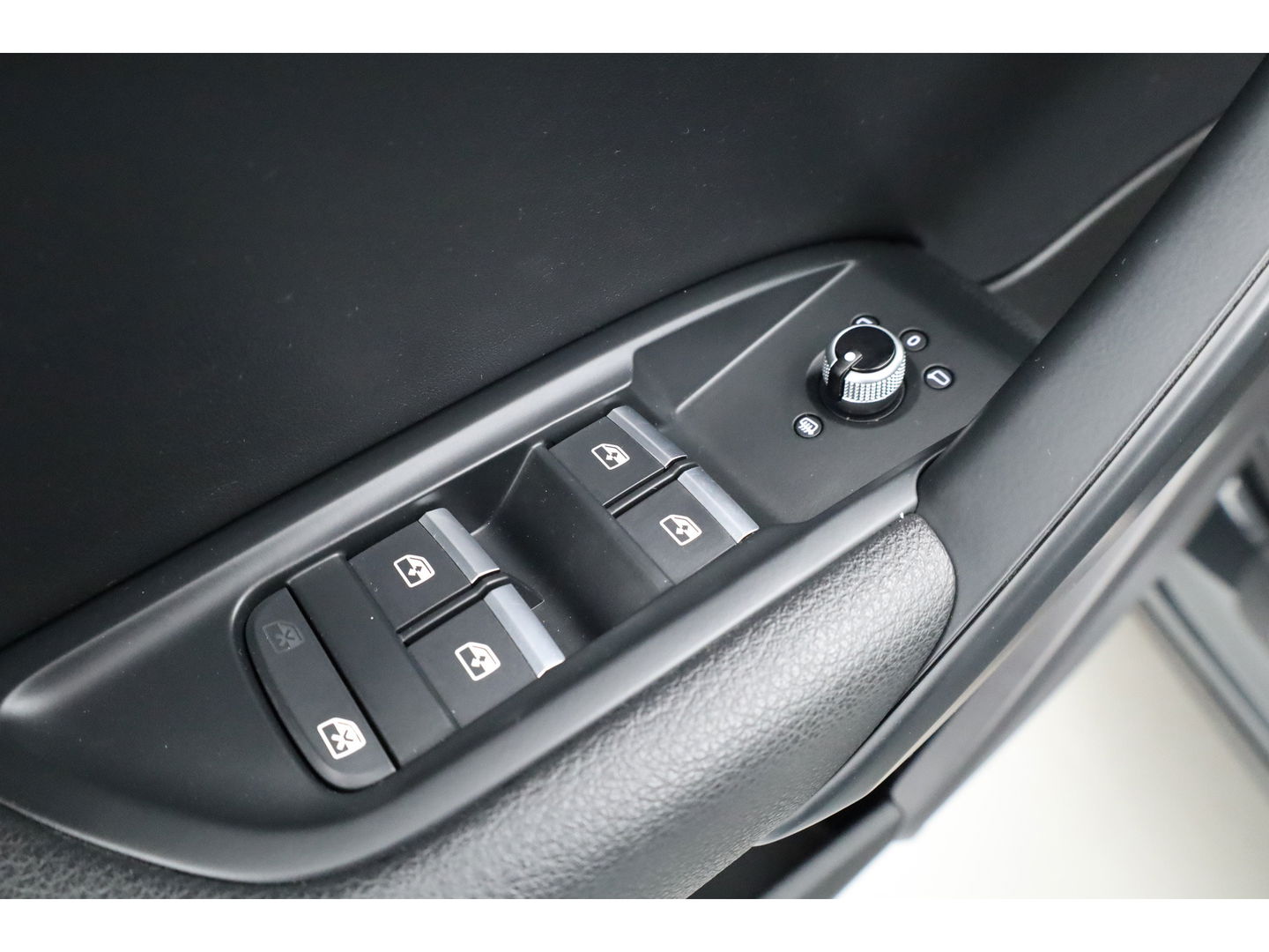 Audi Q5 2.0 TFSI quattro Sport Pro Line S | Afn. Trekhaak | Pano | Cruise Control | Stoelverw. | LED | 19'' | PDC V+A