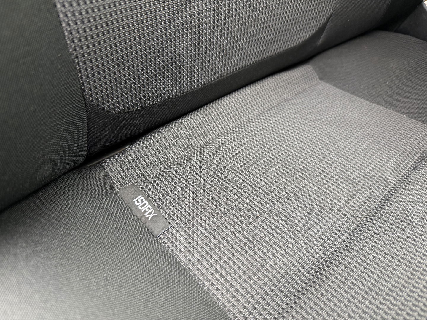 Renault Trafic 2.0 dCi 130pk T29 L2H1 DC 6 persoons Work Edition / vaste prijs rijklaar € 24.950 ex btw / lease € 407 / euro 6 / bpm vrij / trekhaak / airco / cruise / navigatie / isofix / sidebars