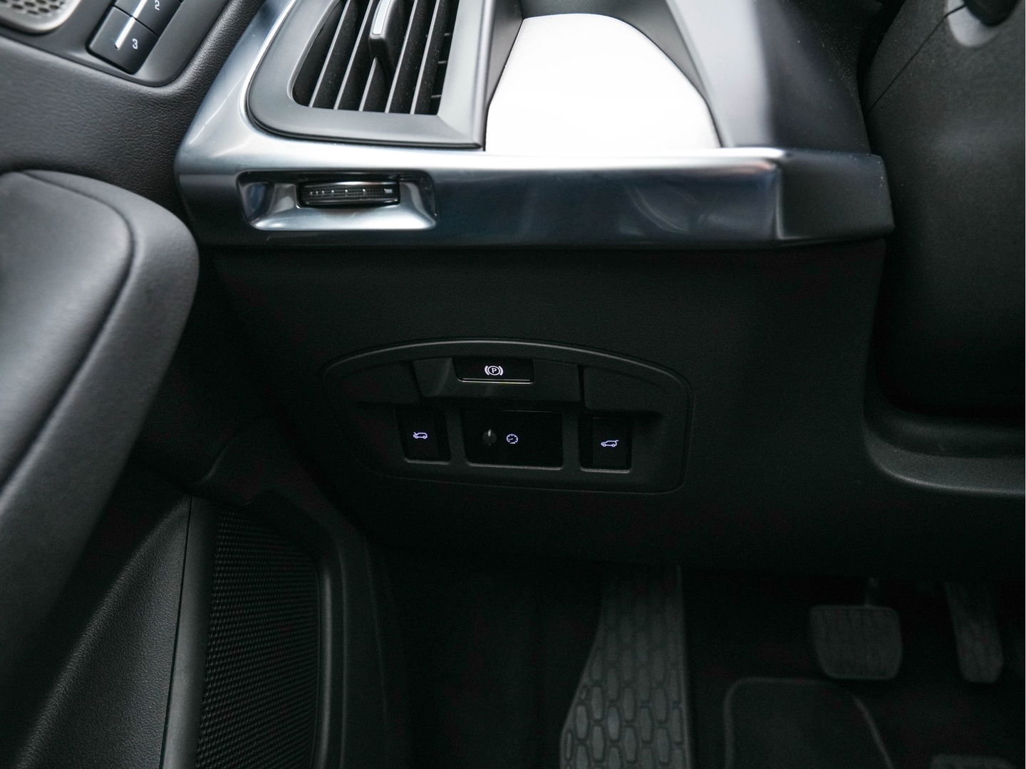 Jaguar I-PACE EV400 HSE 90 kWh AWD {SOH-86%} (INCL-BTW) *PANO | LEATHER | FULL-LED | MERIDIAN-AUDIO | TOPVIEW | MEMORY-PACK | BLINDSPOT | DIGI-COCKPIT | KEYLESS | DAB+ | NAVI-FULLMAP | ECC | HEATED-COMFORTSEATS | PDC | CCS-FASTLOADER |