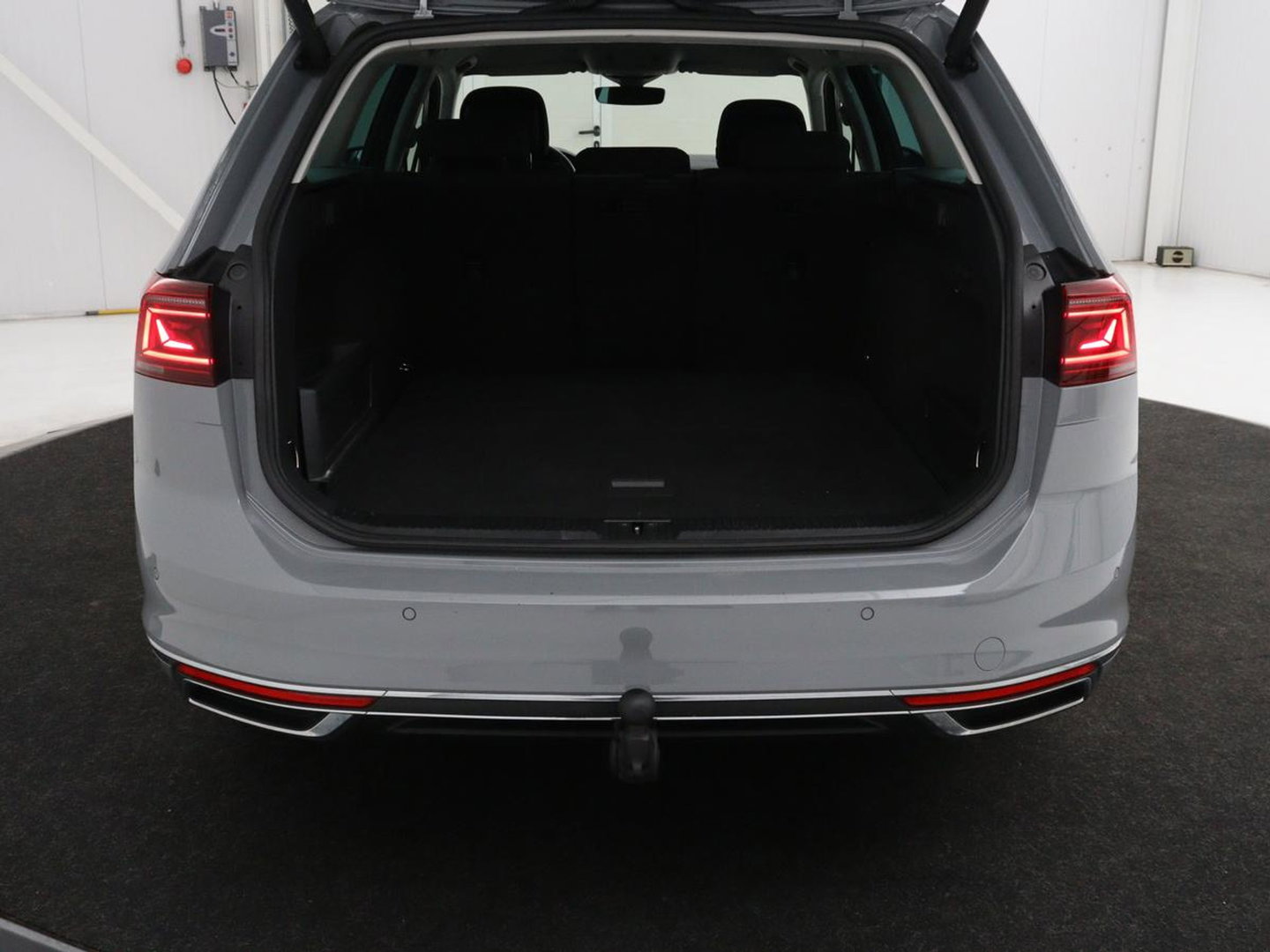 Volkswagen Passat 1.4 TSI PHEV GTE | SOH 95% | Stoelverwarming | Trekhaak | Massage | Camera | Carplay | Keyless | Matrix LED | Navigatie | Adaptive cruise | Park Assist | Climate control | Plug In