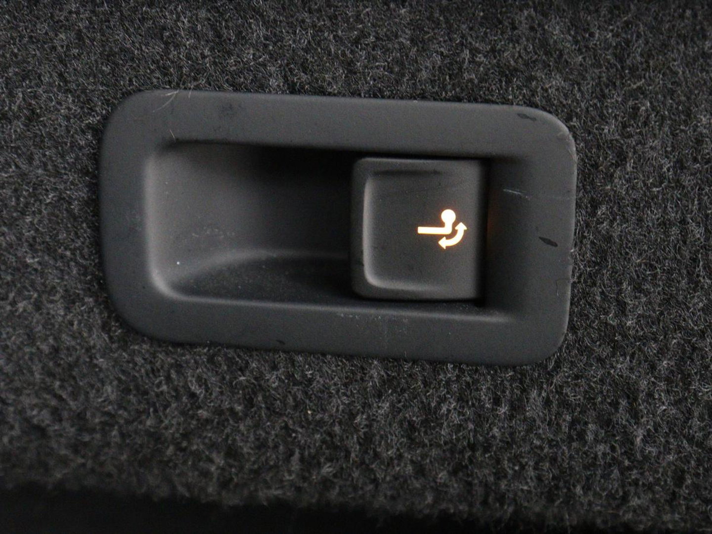 Volkswagen Passat 1.4 TSI PHEV GTE | SOH 95% | Stoelverwarming | Trekhaak | Massage | Camera | Carplay | Keyless | Matrix LED | Navigatie | Adaptive cruise | Park Assist | Climate control | Plug In